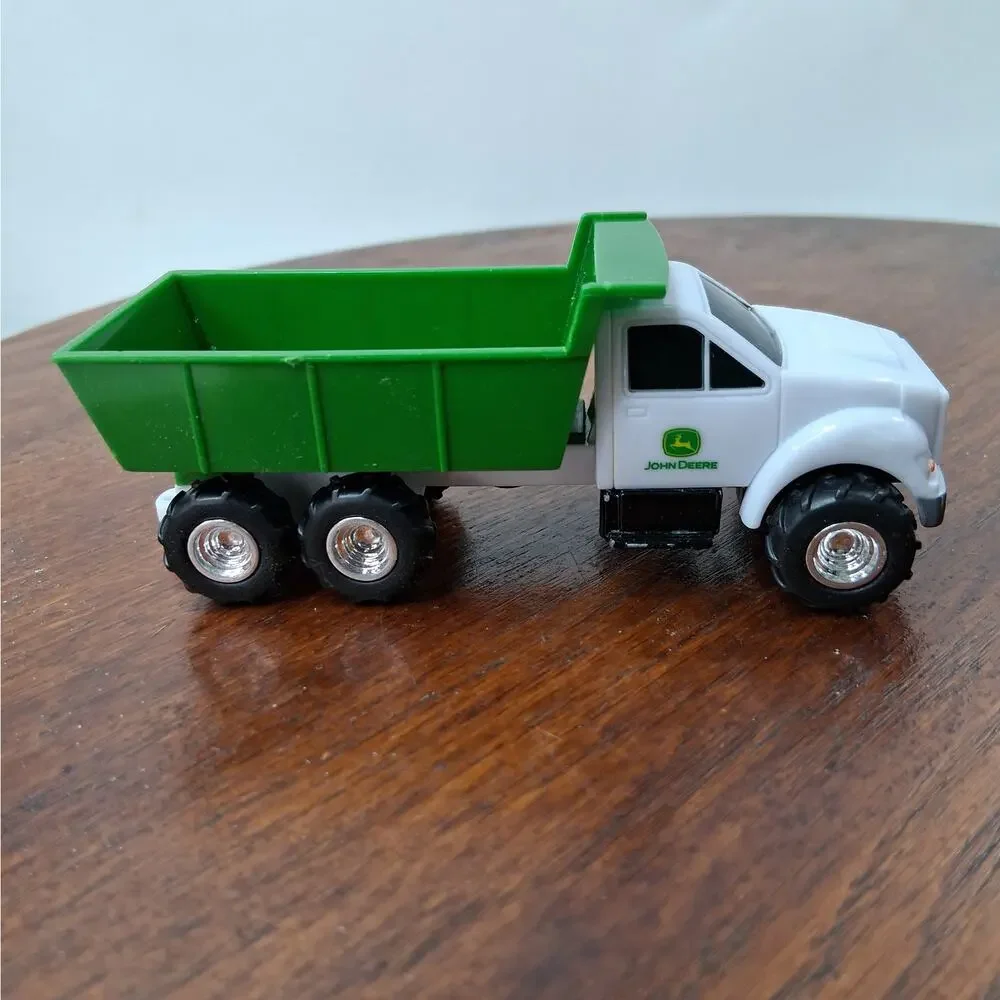 Tomy Ertl 1:64 Scale John Deere Toy Farm Dump Truck‎ Diecast & Plastic Green